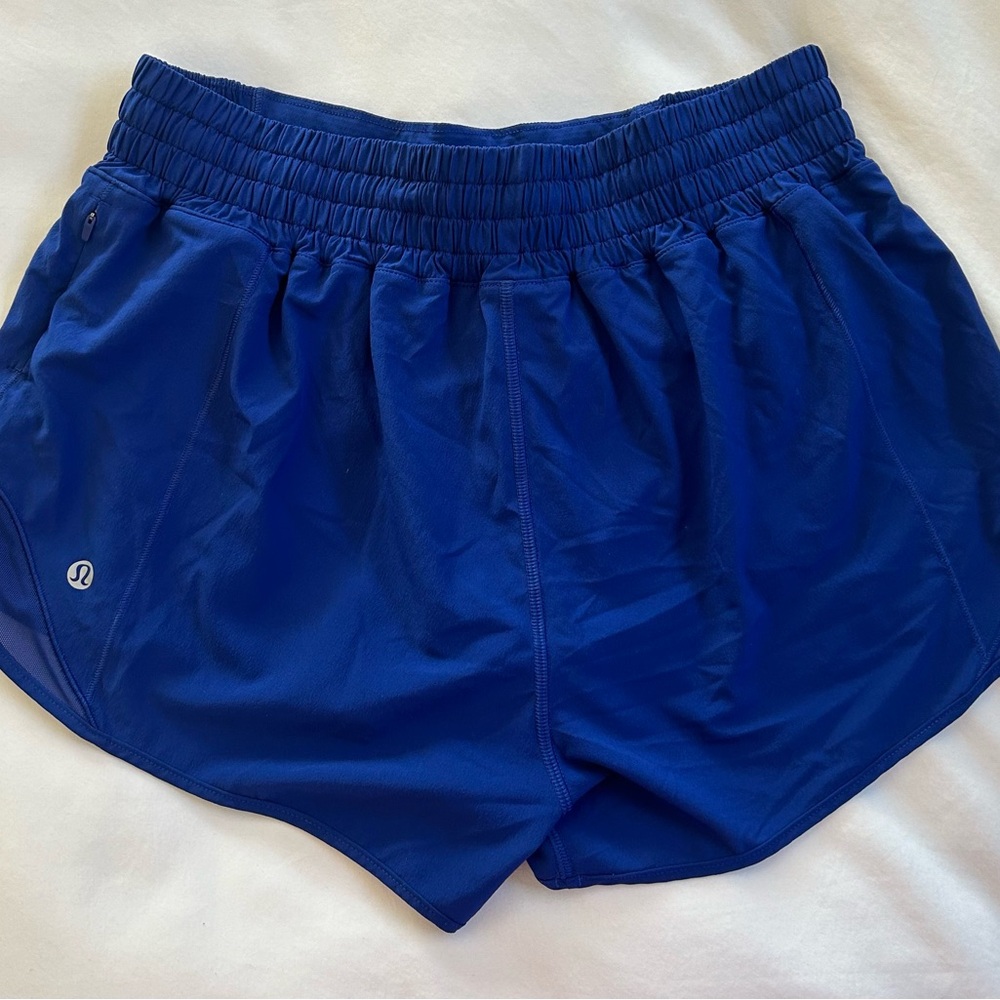 Lululemon Hotty Hot High-Rise Lined Shorts 2.5”